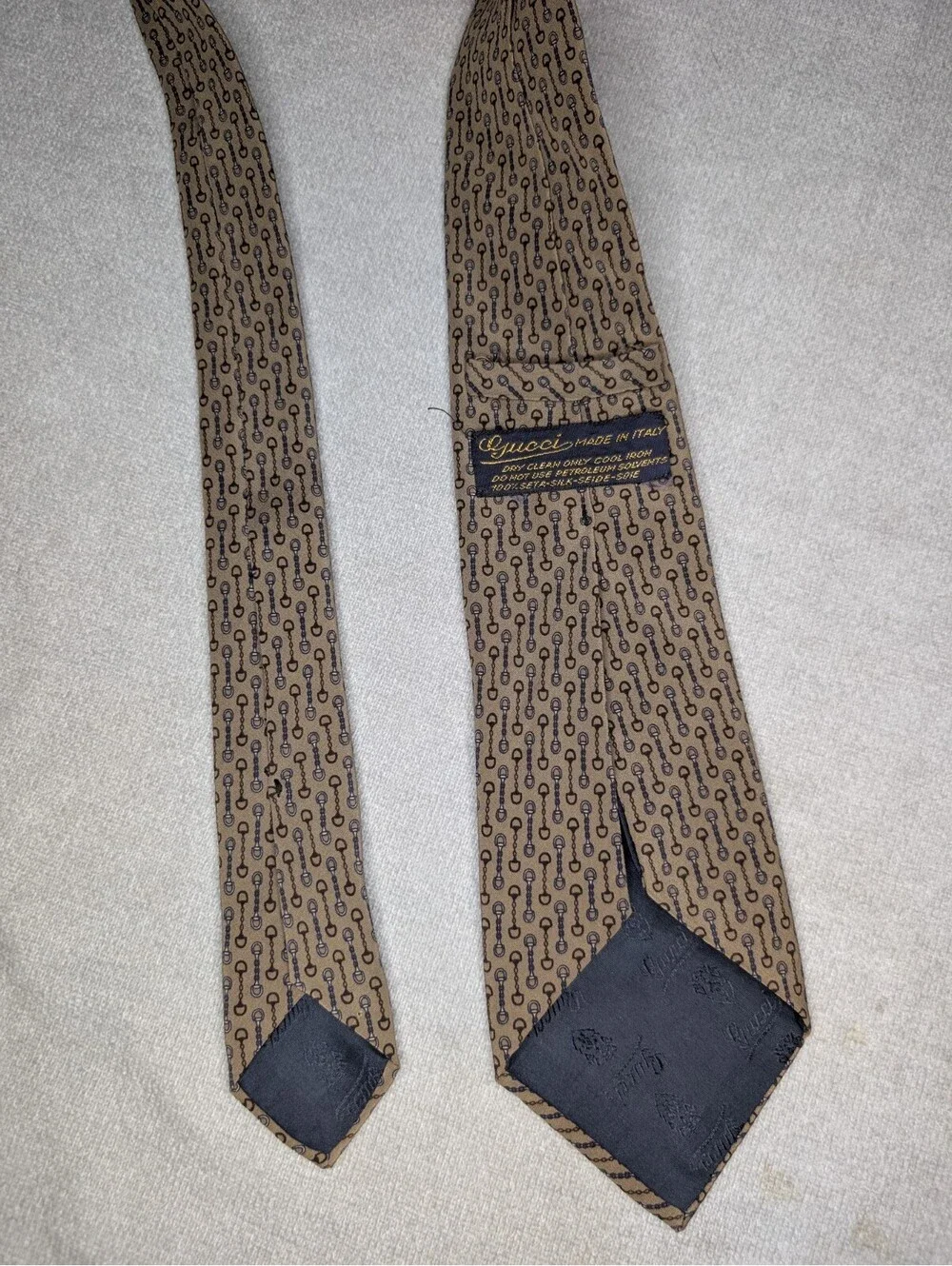 Vtg Gucci Silk Tie Horsebit Chain Link GG Logo Tan Blue Cream Made in Italy 80s